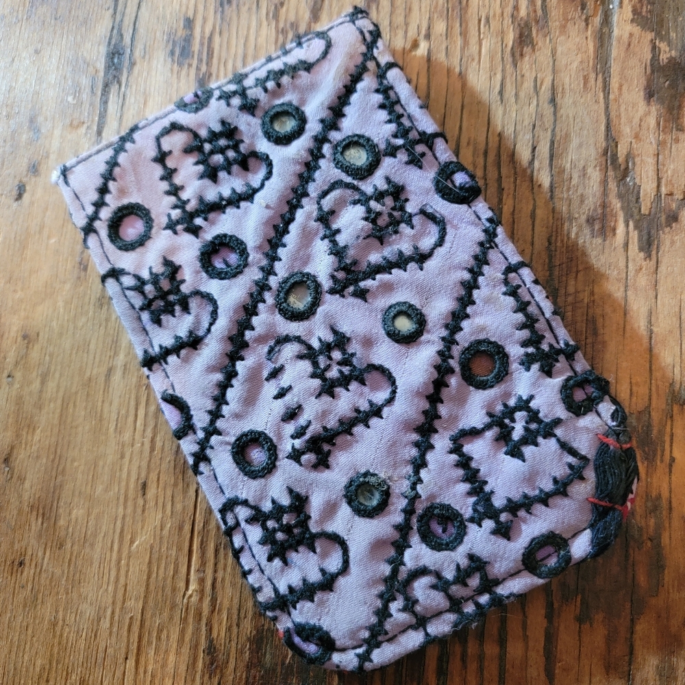🌋👽 Free People Boho Embroidered Repurposed vtg banjara hippie Wallet card case - Picture 12 of 15